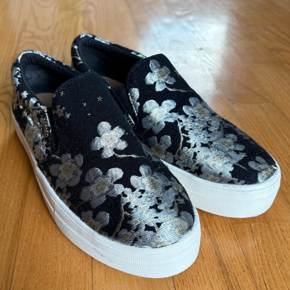 Brash Floral Sneakers Black Gold White Flower Shoes Slip On No Tie Womens Size 7